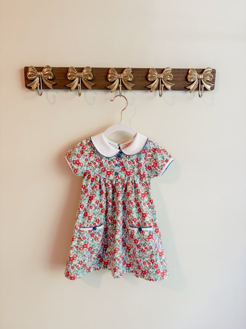 Shrimp and Grits Kids size xs 2T-3T Floral Peter Pan Collar Dress with Pockets